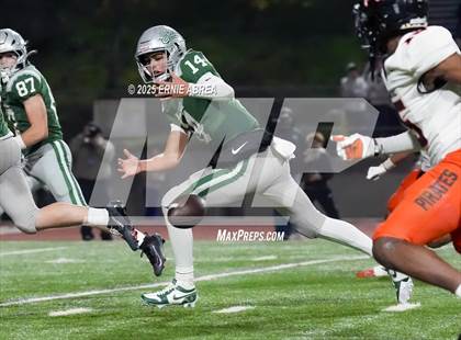Thumbnail 2 in De La Salle vs. Pittsburg (CIF NCS Open Final) photogallery.