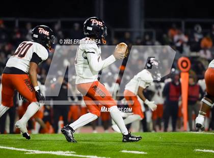 Thumbnail 3 in De La Salle vs. Pittsburg (CIF NCS Open Final) photogallery.