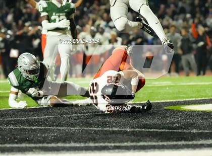 Thumbnail 3 in De La Salle vs. Pittsburg (CIF NCS Open Final) photogallery.