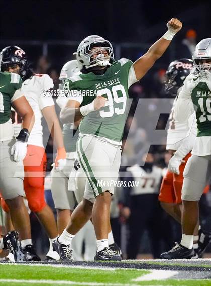 Thumbnail 2 in De La Salle vs. Pittsburg (CIF NCS Open Final) photogallery.