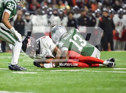 Thumbnail 3 in De La Salle vs. Pittsburg (CIF NCS Open Final) photogallery.