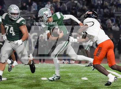 Thumbnail 1 in De La Salle vs. Pittsburg (CIF NCS Open Final) photogallery.