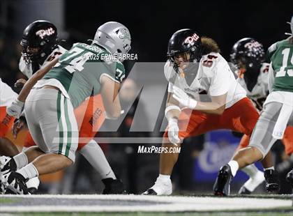 Thumbnail 3 in De La Salle vs. Pittsburg (CIF NCS Open Final) photogallery.