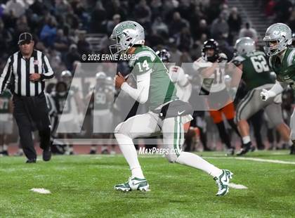 Thumbnail 1 in De La Salle vs. Pittsburg (CIF NCS Open Final) photogallery.