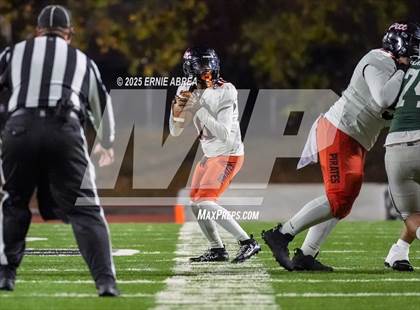 Thumbnail 1 in De La Salle vs. Pittsburg (CIF NCS Open Final) photogallery.