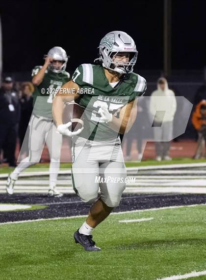 Thumbnail 1 in De La Salle vs. Pittsburg (CIF NCS Open Final) photogallery.