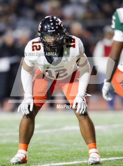 Thumbnail 1 in De La Salle vs. Pittsburg (CIF NCS Open Final) photogallery.