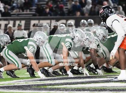 Thumbnail 3 in De La Salle vs. Pittsburg (CIF NCS Open Final) photogallery.