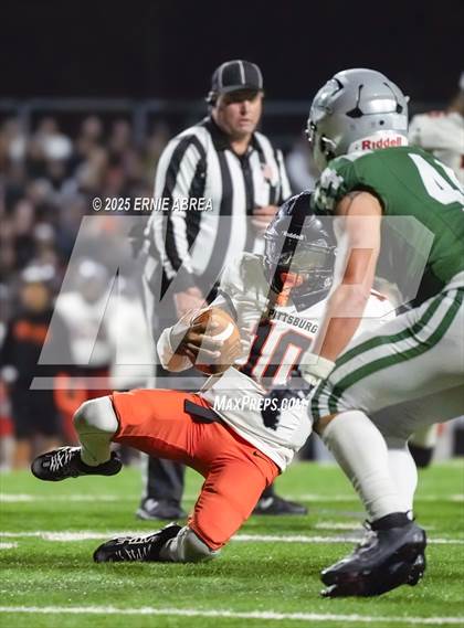 Thumbnail 2 in De La Salle vs. Pittsburg (CIF NCS Open Final) photogallery.