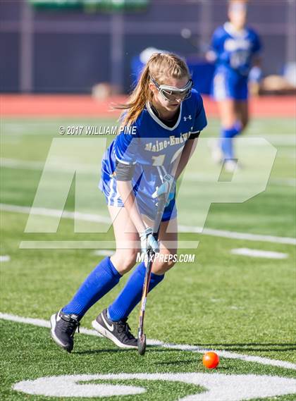 Thumbnail 1 in Ward Melville vs. Maine-Endwell (NYSPHSAA Class A Final) photogallery.