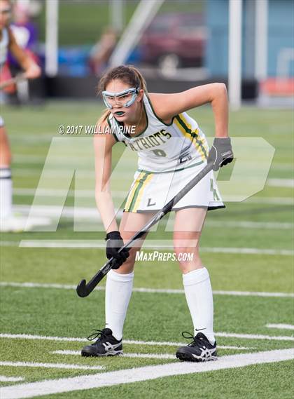 Thumbnail 2 in Ward Melville vs. Maine-Endwell (NYSPHSAA Class A Final) photogallery.