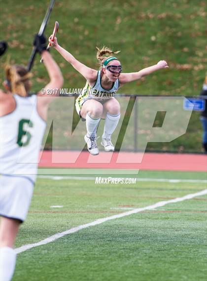 Thumbnail 2 in Ward Melville vs. Maine-Endwell (NYSPHSAA Class A Final) photogallery.