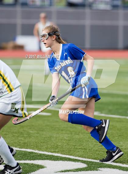 Thumbnail 2 in Ward Melville vs. Maine-Endwell (NYSPHSAA Class A Final) photogallery.