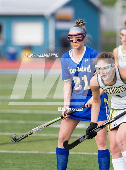 Thumbnail 2 in Ward Melville vs. Maine-Endwell (NYSPHSAA Class A Final) photogallery.