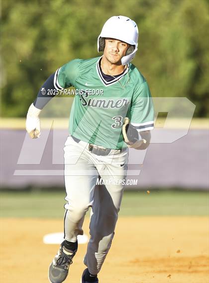 Thumbnail 1 in Sumner @ Lennard photogallery.