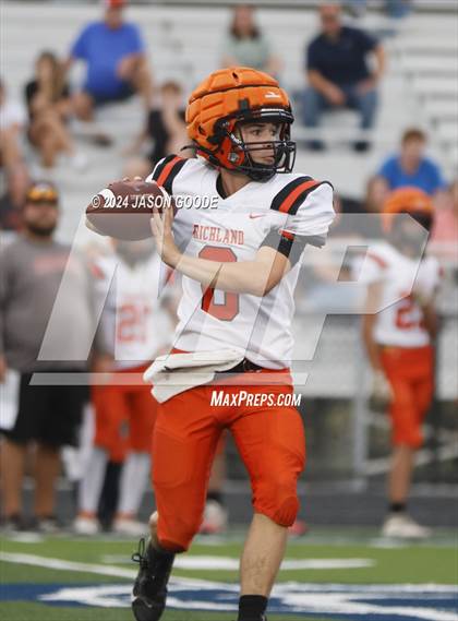 Thumbnail 1 in Battle Creek vs Richland photogallery.