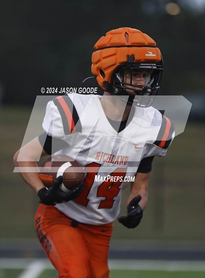 Thumbnail 3 in Battle Creek vs Richland photogallery.