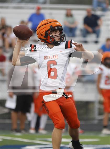 Thumbnail 1 in Battle Creek vs Richland photogallery.
