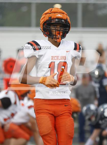 Thumbnail 1 in Battle Creek vs Richland photogallery.