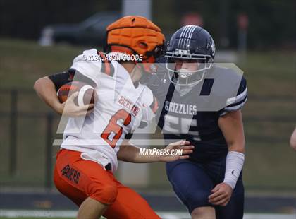 Thumbnail 3 in Battle Creek vs Richland photogallery.