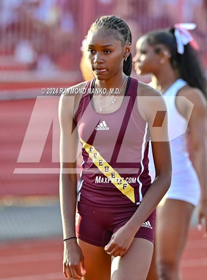 Thumbnail 1 in IHSAA Pike Regional (400 Meter)  photogallery.