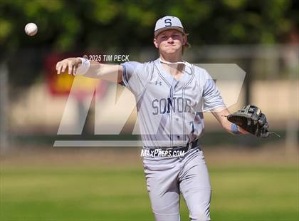 Thumbnail 2 in Sonora @ Esperanza photogallery.