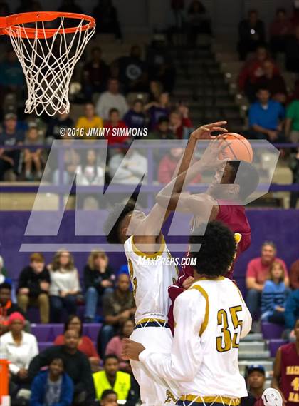 Thumbnail 1 in Althoff Catholic vs. Hazelwood East (Prairie Farms Holiday Basketball Classic) photogallery.