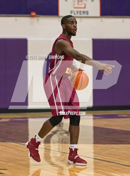 Thumbnail 3 in Althoff Catholic vs. Hazelwood East (Prairie Farms Holiday Basketball Classic) photogallery.