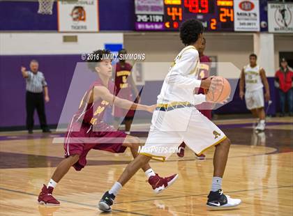 Thumbnail 2 in Althoff Catholic vs. Hazelwood East (Prairie Farms Holiday Basketball Classic) photogallery.