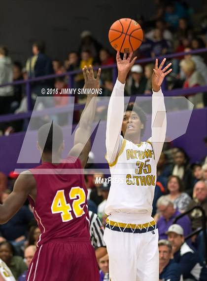 Thumbnail 2 in Althoff Catholic vs. Hazelwood East (Prairie Farms Holiday Basketball Classic) photogallery.