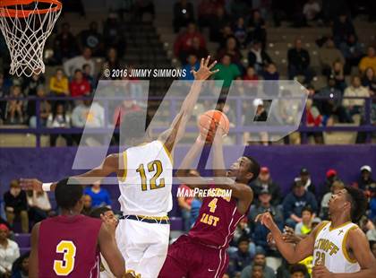 Thumbnail 2 in Althoff Catholic vs. Hazelwood East (Prairie Farms Holiday Basketball Classic) photogallery.