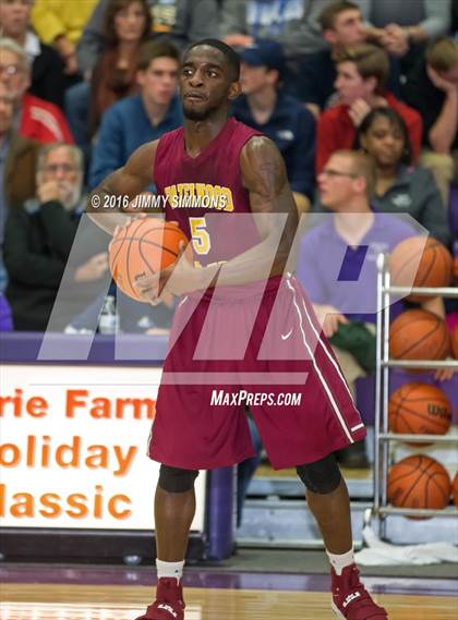 Thumbnail 2 in Althoff Catholic vs. Hazelwood East (Prairie Farms Holiday Basketball Classic) photogallery.