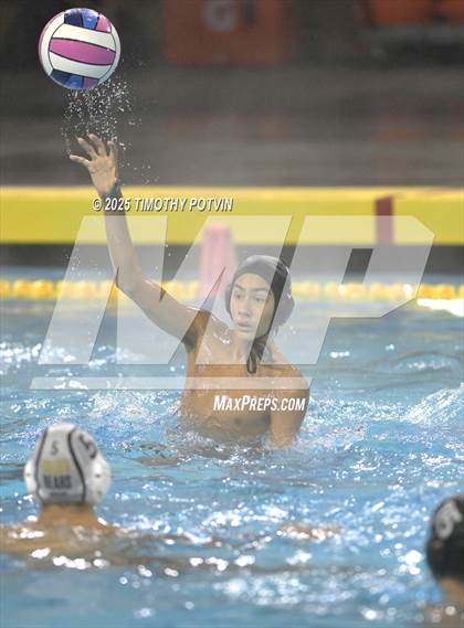 Thumbnail 2 in Bonita vs Temecula Valley photogallery.