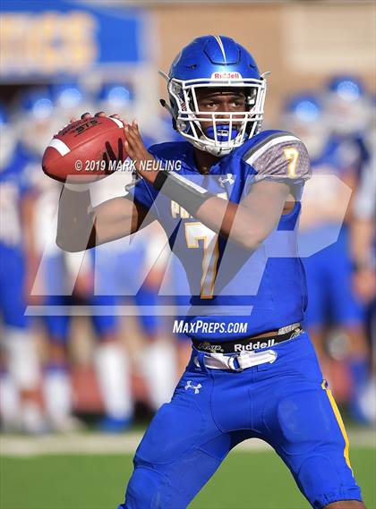 Thumbnail 2 in Half Moon Bay @ Serra (CIF CCS D1 Quarterfinal) photogallery.