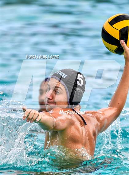 Thumbnail 1 in Esperanza @ Villa Park photogallery.
