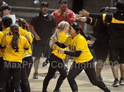 Thumbnail 2 in Etiwanda vs. Vista Murrieta (CIF SS D2 Final) photogallery.