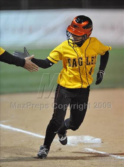 Thumbnail 2 in Etiwanda vs. Vista Murrieta (CIF SS D2 Final) photogallery.