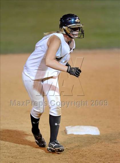 Thumbnail 2 in Etiwanda vs. Vista Murrieta (CIF SS D2 Final) photogallery.