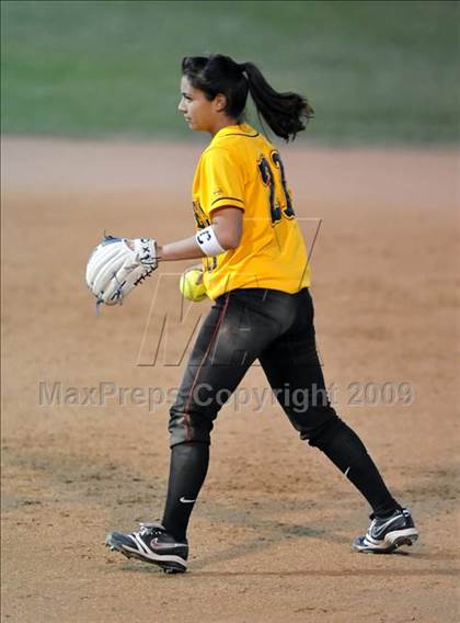 Thumbnail 2 in Etiwanda vs. Vista Murrieta (CIF SS D2 Final) photogallery.