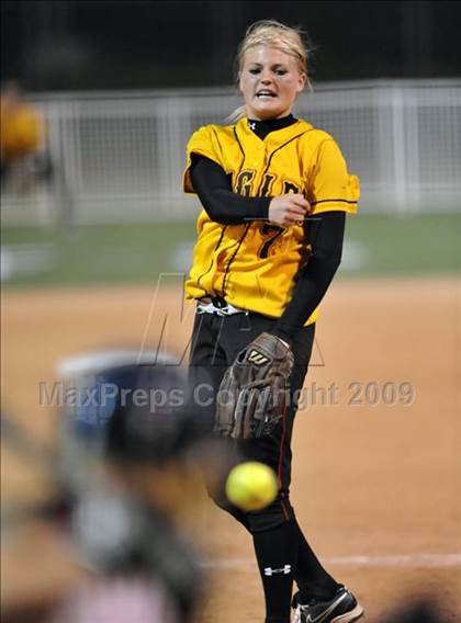 Thumbnail 2 in Etiwanda vs. Vista Murrieta (CIF SS D2 Final) photogallery.
