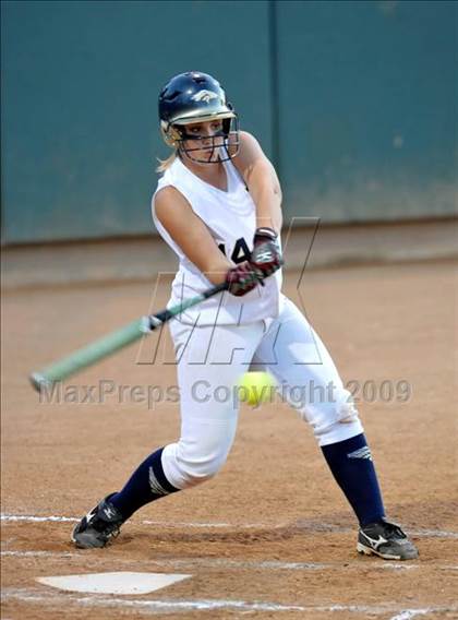 Thumbnail 3 in Etiwanda vs. Vista Murrieta (CIF SS D2 Final) photogallery.