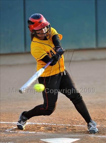 Thumbnail 3 in Etiwanda vs. Vista Murrieta (CIF SS D2 Final) photogallery.