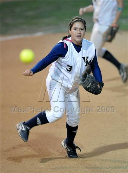 Thumbnail 3 in Etiwanda vs. Vista Murrieta (CIF SS D2 Final) photogallery.