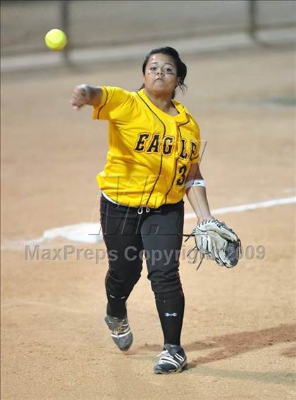 Thumbnail 3 in Etiwanda vs. Vista Murrieta (CIF SS D2 Final) photogallery.