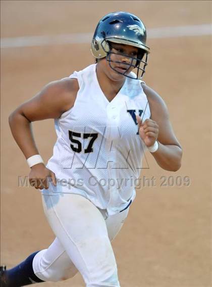 Thumbnail 1 in Etiwanda vs. Vista Murrieta (CIF SS D2 Final) photogallery.