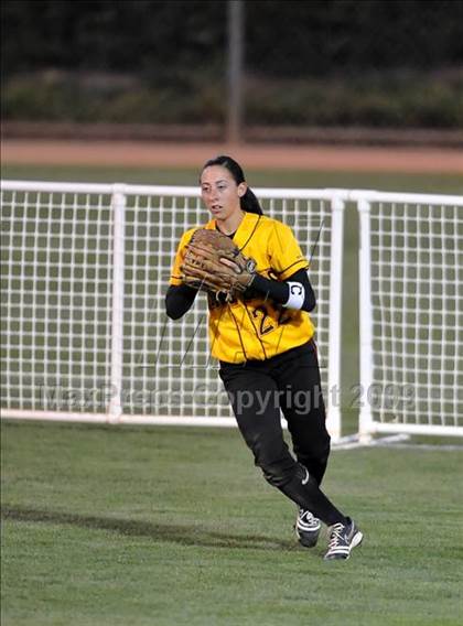 Thumbnail 1 in Etiwanda vs. Vista Murrieta (CIF SS D2 Final) photogallery.