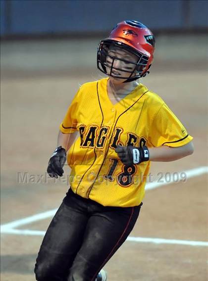Thumbnail 3 in Etiwanda vs. Vista Murrieta (CIF SS D2 Final) photogallery.