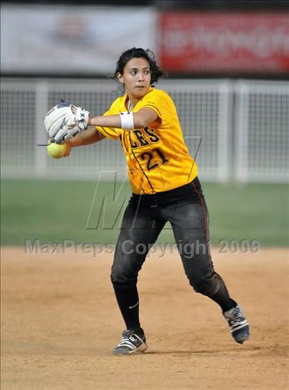 Thumbnail 1 in Etiwanda vs. Vista Murrieta (CIF SS D2 Final) photogallery.