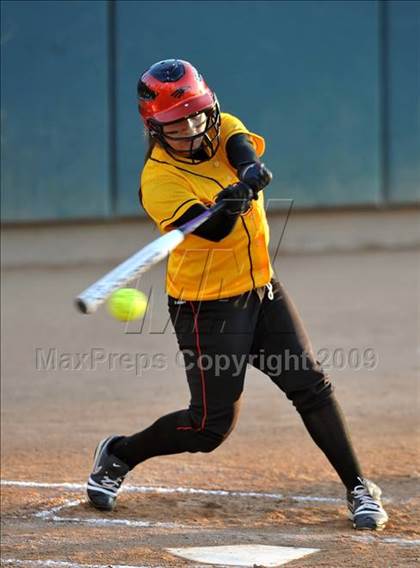 Thumbnail 1 in Etiwanda vs. Vista Murrieta (CIF SS D2 Final) photogallery.
