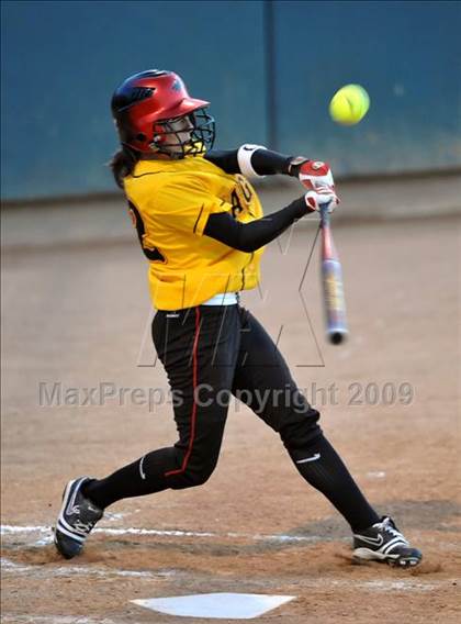Thumbnail 3 in Etiwanda vs. Vista Murrieta (CIF SS D2 Final) photogallery.